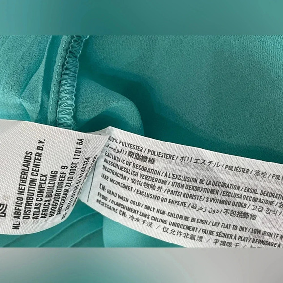 💙 HOLLISTER Pleated Teal‎ Cami Top NWT Medium - Picture 6 of 6